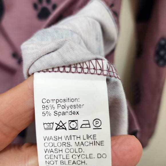 Emery Rose long sleeve cat & paws print shirt woman's size medium - Picture 5 of 8